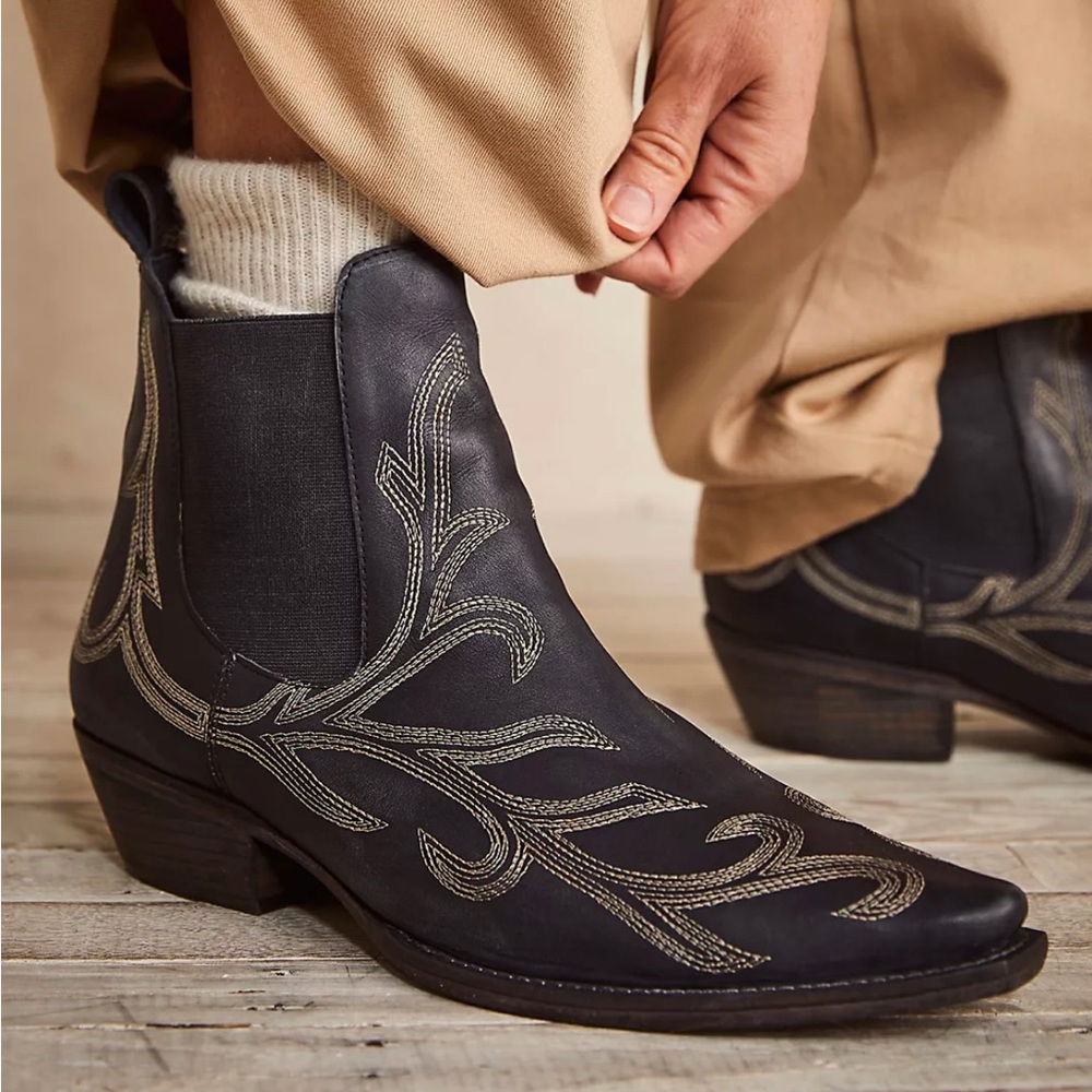 Free People Wayward Western Boots size 40 9.5